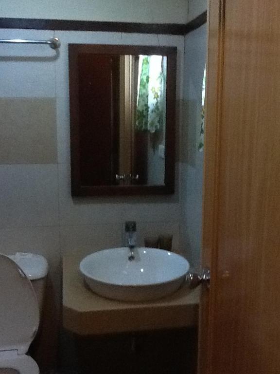 Darunday Manor Hotel Тагбиларан Сити Екстериор снимка