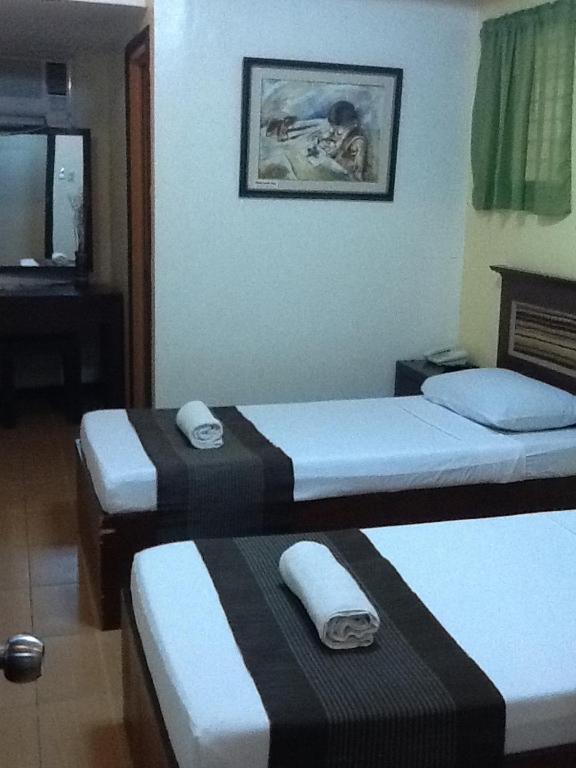 Darunday Manor Hotel Тагбиларан Сити Екстериор снимка